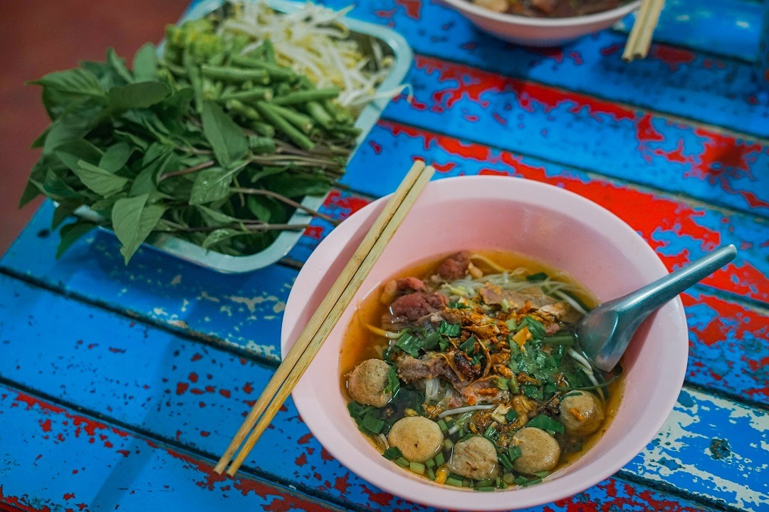 ร้านก๋วยเตี๋ยวลุงสม ณ อุบลราชธานี