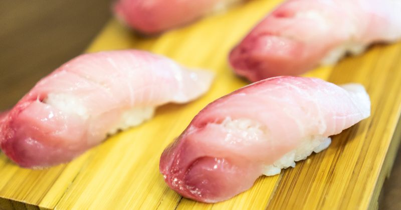 ซูชิปลาฮามาจิ (Hamachi Sushi)