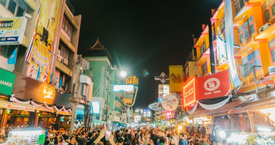 ตลาดกลางคืนในกรุงเทพฯ ที่ ถนนข้าวสาร Thanon Khao San