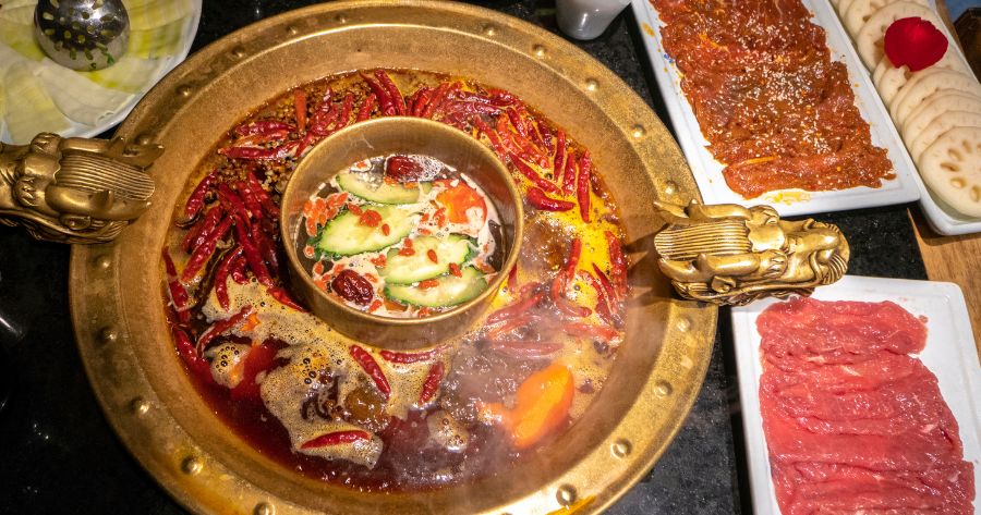 อาหารจีนอร่อย เมนู Sichuan Hotpot (หม้อไฟเสฉวน)