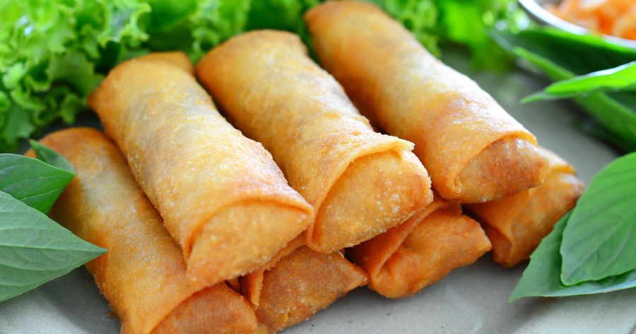 อาหารจีนอร่อย เมนู Spring Rolls (ปอเปี๊ยะ)