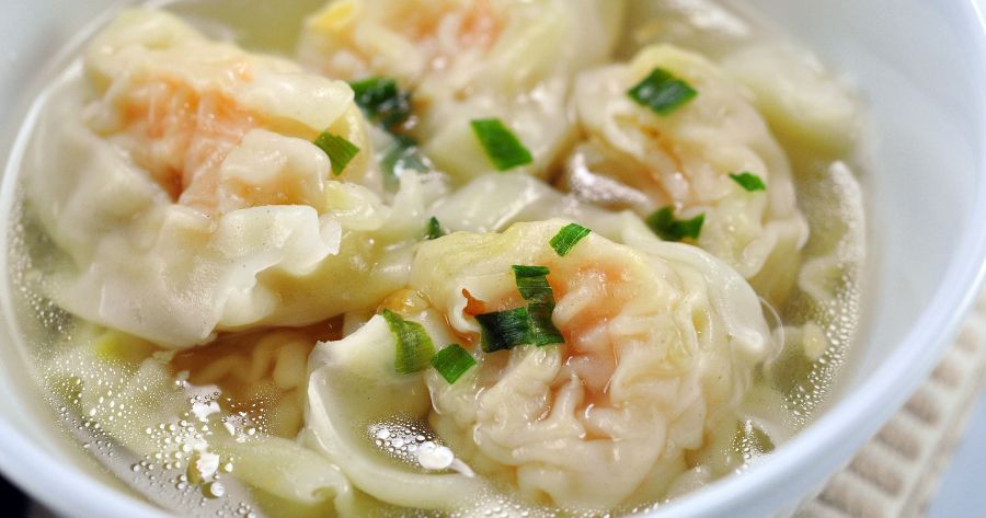 อาหารจีนอร่อย เมนู Wonton Soup (เกี๊ยวน้ำ)