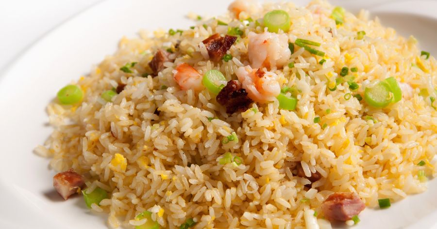 อาหารจีนอร่อย เมนู Yangzhou Fried Rice (ข้าวผัดหยางโจว)