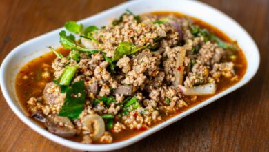 ลาบหมู แซ่บนัว สูตรอีสานแท้ ทำง่าย อร่อยเด็ด!